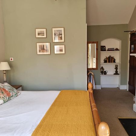 The Three Horseshoes East Worldham อัลตัน ภายนอก รูปภาพ