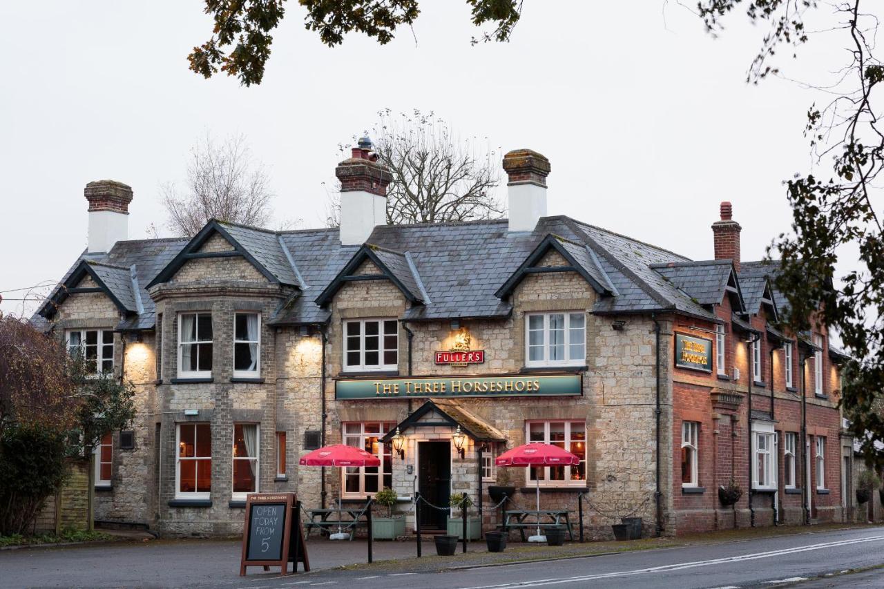 The Three Horseshoes East Worldham อัลตัน ภายนอก รูปภาพ