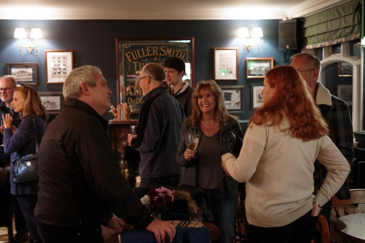 The Three Horseshoes East Worldham อัลตัน ภายนอก รูปภาพ
