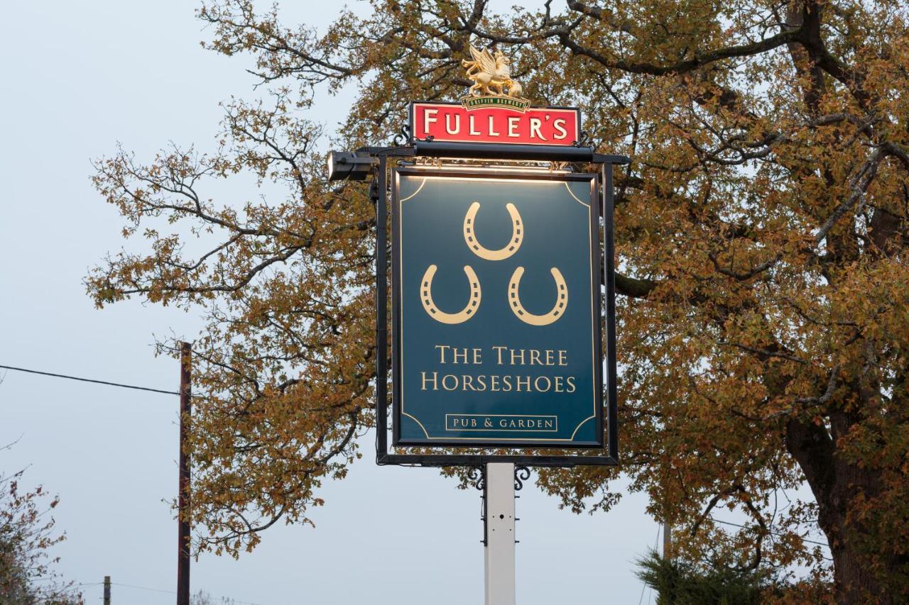 The Three Horseshoes East Worldham อัลตัน ภายนอก รูปภาพ